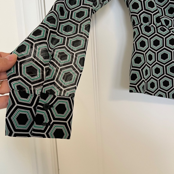 INC lined green and black hexagon blouse. Size Medium - Picture 8 of 11